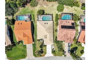 417 Countryside Drive, Naples, FL 34104 Sold 06/11/25