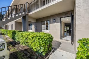 5697 Rattlesnake Hammock Rd C-105, Naples