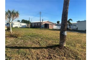 107 Coachlight Lane, North Fort Myers, FL 33917 Sold 08/25/25