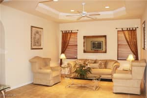 4350 LONGSHORE Way, Naples, FL 34119 - MLS#225031437