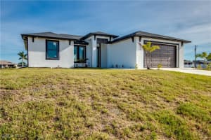 911 18th Terrace, Cape Coral, FL 33909 - MLS#225031444