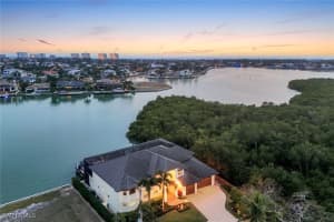 685 Embassy Court, Marco Island, FL 34145 - MLS#225031463