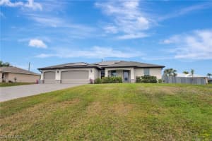 407 13th Street, Cape Coral, FL 33993 Sold 05/05/25