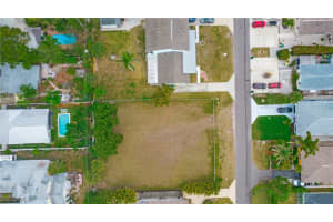713 109th Avenue, Naples, FL 34108 - MLS#225031572
