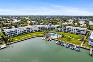 383 Harbour Drive, Naples, FL 34103 - MLS#225031662