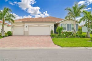 2916 Royal Gardens Ave, Fort Myers