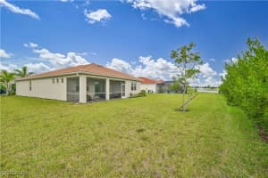 2916 Royal Gardens Avenue, Fort Myers, FL 33916 - MLS#225031770
