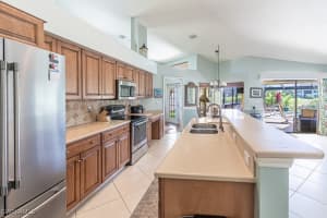 450 Countryside Drive, Naples, FL 34104 Sold 07/10/25