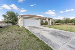 2700 58th Street, Lehigh Acres, FL 33971 Sold 08/07/25