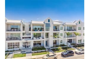 201 8th St S 103, Naples