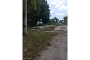 46 Derhenson Drive, Naples, FL 34114 - MLS#225032037