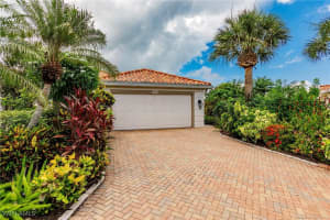 5060 Ventura Ct, Naples