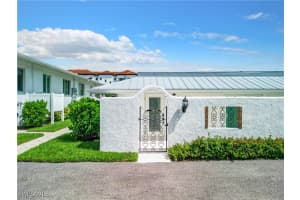 1405 Curlew Avenue, Naples, FL 34102 - MLS#225032109