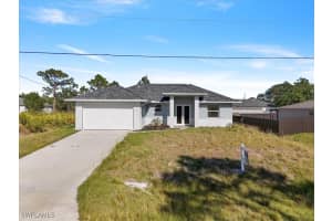 475 Lenox Avenue, Lehigh Acres, FL 33974 - MLS#225032208