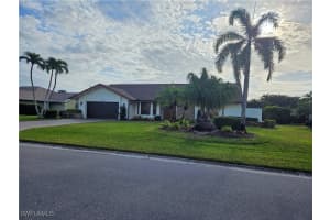 2204 REGAL Way, Naples, FL 34110 Sold 07/22/25