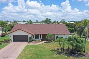 2204 REGAL Way, Naples, FL 34110 Sold 07/22/25