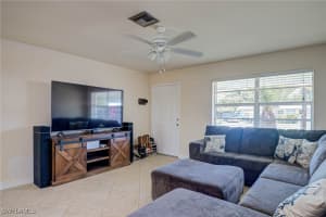 2019 Clarke Avenue, Fort Myers, FL 33905 - MLS#225032348