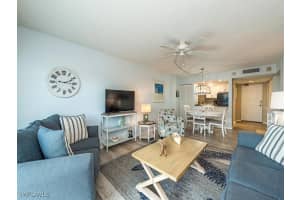 1 Bluebill Avenue, Naples, FL 34108 - MLS#225032446