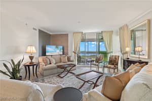 285 Grande Way, Naples, FL 34110 - MLS#225032710