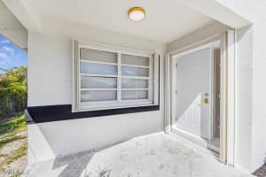 621 5TH Avenue, Hallandale Beach, FL 33009 Sold 05/08/25