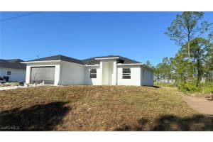 911 DIXIE Avenue, Lehigh Acres, FL 33972 Sold 06/24/25