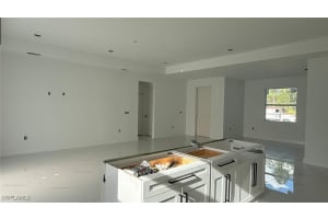 911 DIXIE Avenue, Lehigh Acres, FL 33972 Sold 06/24/25