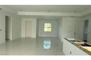 911 DIXIE Avenue, Lehigh Acres, FL 33972 Sold 06/24/25
