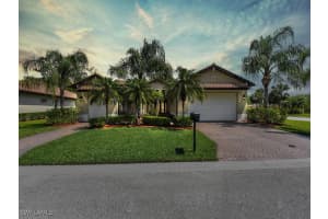 10117 Avalon Lake Cir, Fort Myers