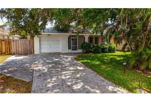 634 103rd Ave N, Naples