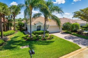 10037 Oakhurst Way, Fort Myers