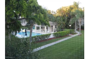 332 Bradstrom Cir 201, Naples
