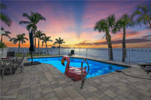 1202 Flamingo Dr, Cape Coral