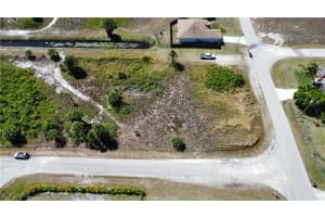 1212 Earnest Street, Lehigh Acres, FL 33974 - MLS#225033406