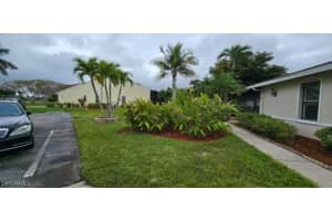 1523 Sw 51st Ln 205, Cape Coral