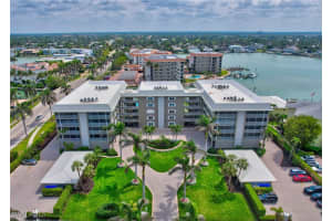 2880 Gulf Shore Blvd N 410, Naples