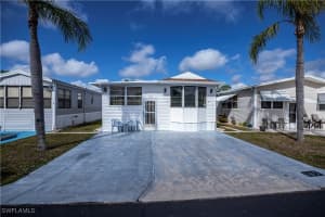 182 Caravan Cir, North Fort Myers