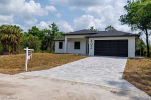 402 Thompson Avenue, Lehigh Acres, FL 33972 Sold 07/17/25