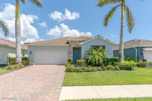 14566 Tropical Dr, Naples