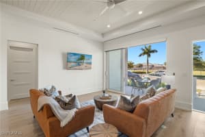 201 8th St S 104, Naples, FL 34113 - MLS#225033622