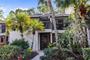 1814 Kings Lake Blvd 203, Naples