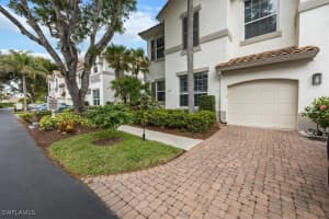 233 Colonade Circle, Naples, FL 34103 - MLS#225033794