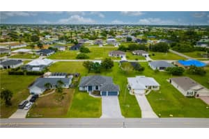 459 2nd Place, Cape Coral, FL 33909 - MLS#225033889