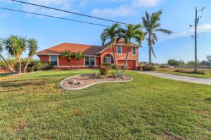 321 19th Terrace, Cape Coral, FL 33993 - MLS#225033988