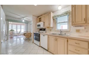258 Lakeside Drive, North Fort Myers, FL 33903 - MLS#225034009