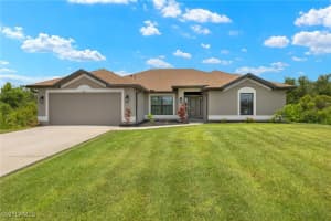 490 Windermere Dr, Lehigh Acres
