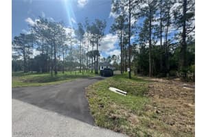 2852 6th Ave Se, Naples