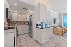 140 Seaview Court, Marco Island, FL 34145 - MLS#225034064