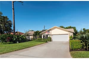 2225 Kings Lake Boulevard, Naples, FL 34112 Sold 05/22/25