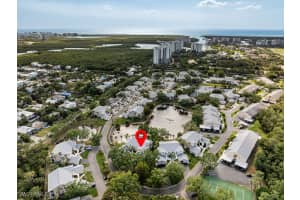 736 Wiggins Lake Dr 202, Naples