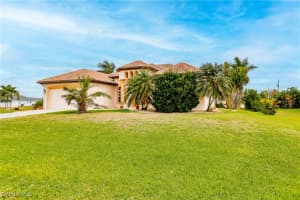 1237 36th Avenue, Cape Coral, FL 33993 - MLS#225034071
